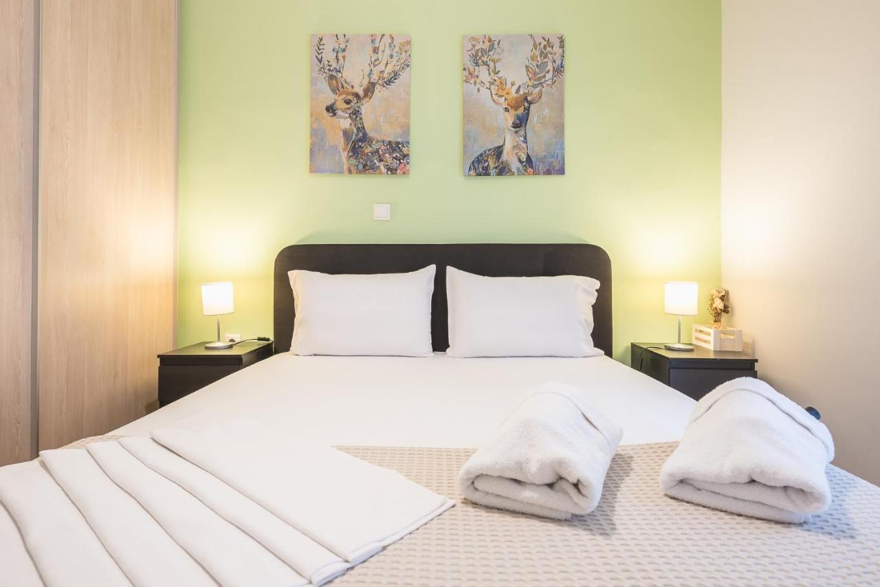 Erythros Boutique Suite By Cloudkeys Atenas Exterior foto